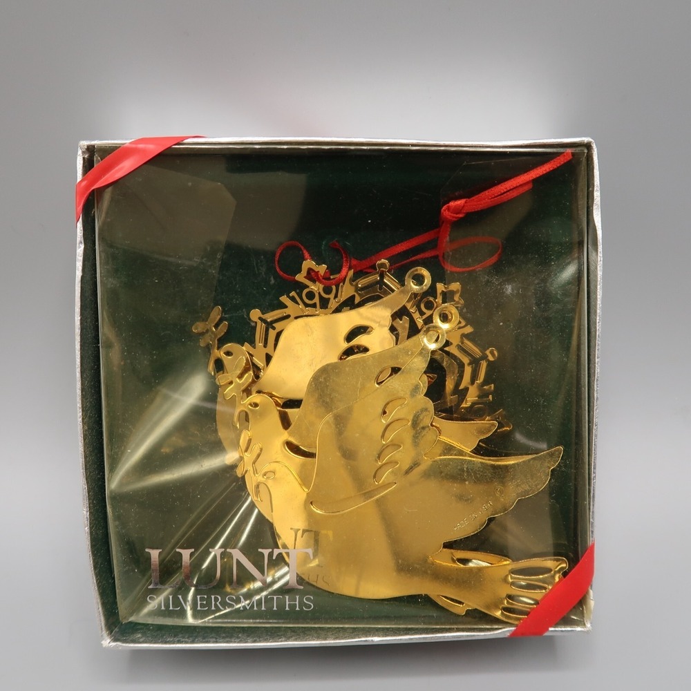 Lunt Silversmiths‎ Gold tone Cast Metal Ornament Snowflake and Doves Lot